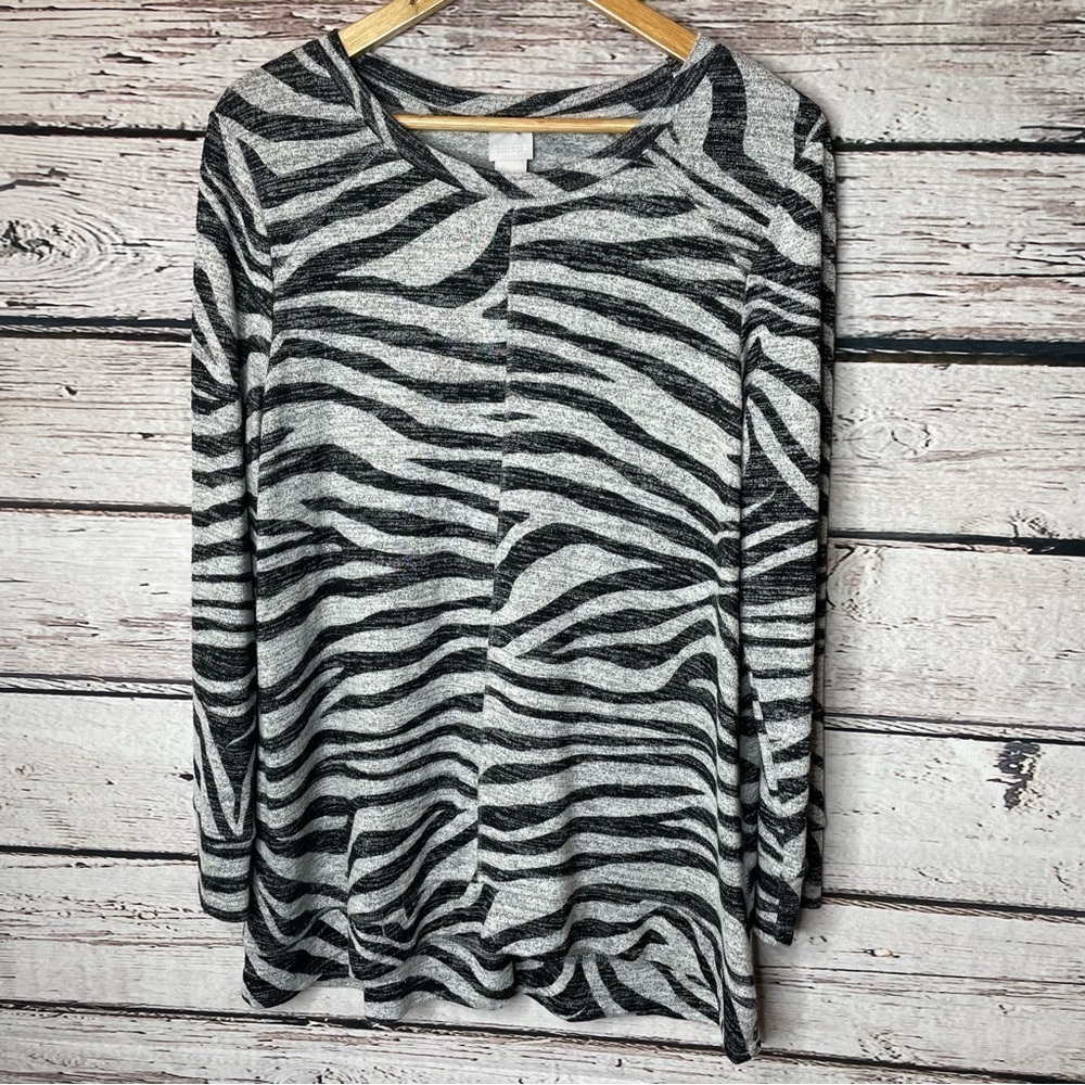 Chico’s Zenergy 2 (US L 12-14) Zebra Print Long Sleeve Pullover Shirt Gray Black